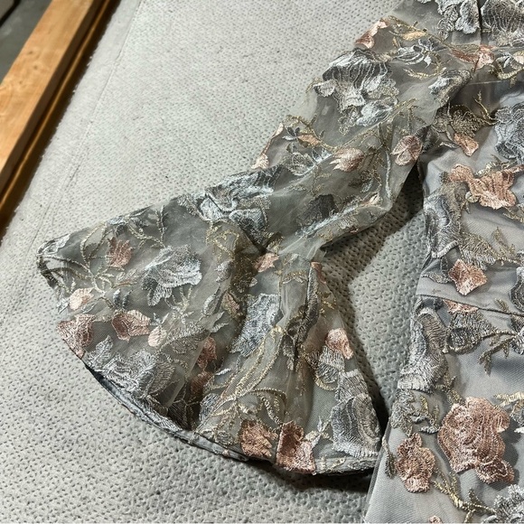 Eliza J Floral Embroidered Appliqué Sheath Dress Flutter Sleeve Formal 10 EUC - Picture 4 of 8